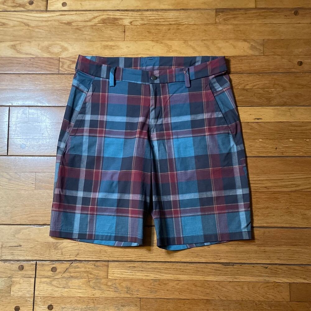 Lululemon Kahuna Plaid Golf ABC Chino Shorts